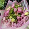 Букет из кустовых розовых роз