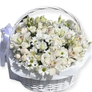 Корзина с белыми цветами купить, Корзина с цветами на свадьбу купить, доставка цветов, букет из белых цветов в корзине, Заказать букет из орхидей, Корзина с цветами на юбилей, Подарок для женщины, Букет на 8 марта